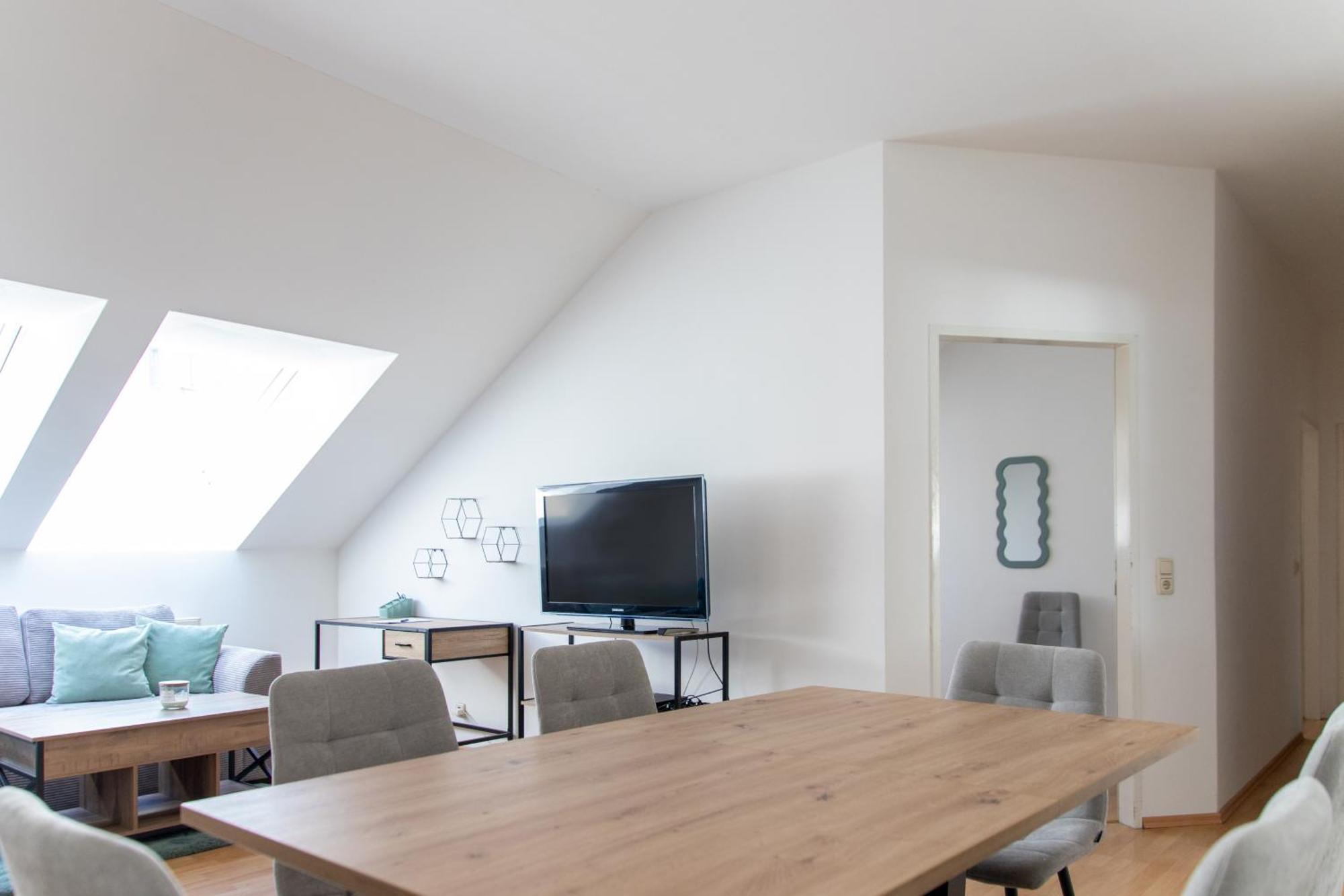 Schoene Wohnung Mit Parkplatz Im Zentrum Von Linz Exterior photo